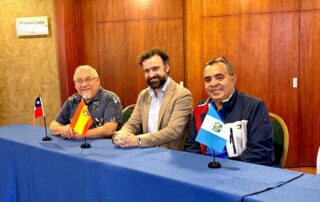 El Dr. Manuel Román con representantes de ALADO en el XXV Congreso Latinoamericano de Ortodoncia (Quito, 2026)