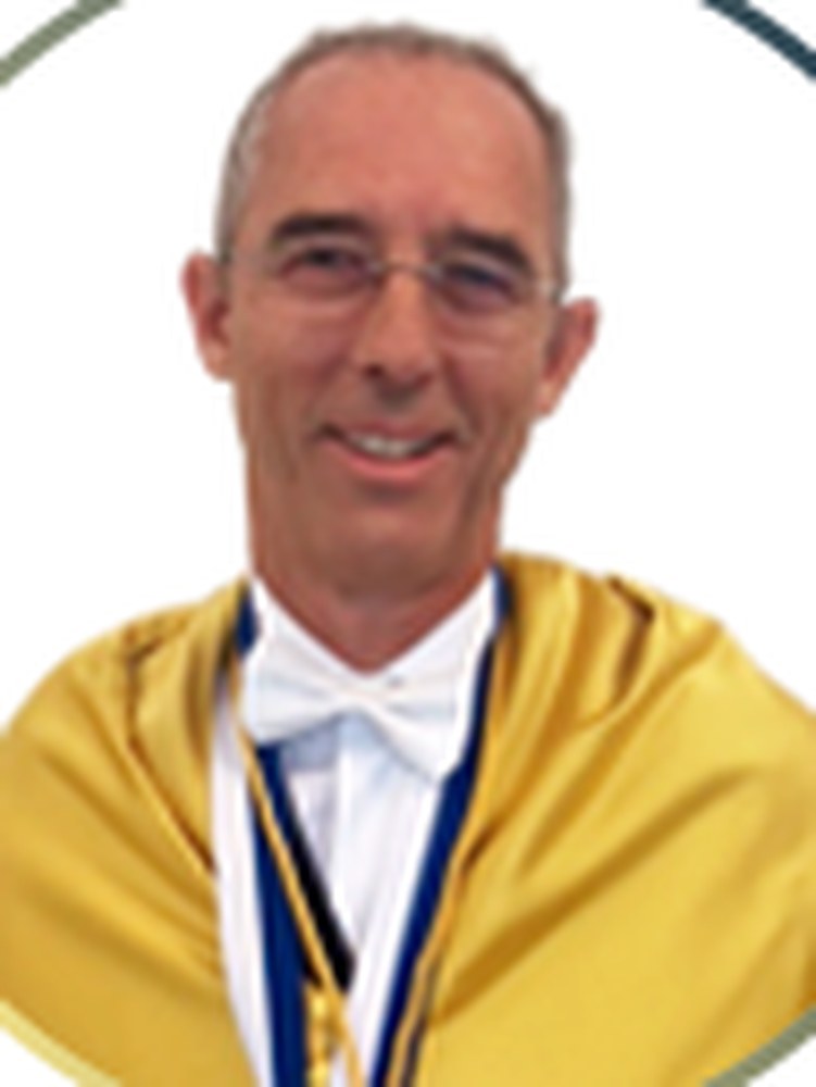 Prof. Luis Blanco, profesor del Máster en Implantología Dental MiD-UMA